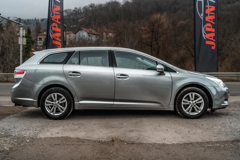 Toyota Avensis 1.8i 147HP С ГАРАНЦИЯ! Купи за 266лв на месец! , снимка 6 - Автомобили и джипове - 49163369