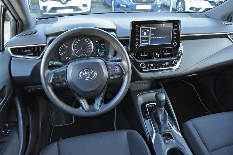 Toyota Corolla 1.8 hybrid Гаранционен!, снимка 8 - Автомобили и джипове - 49393343