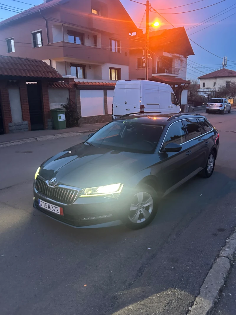 Skoda Superb, снимка 1 - Автомобили и джипове - 49592905