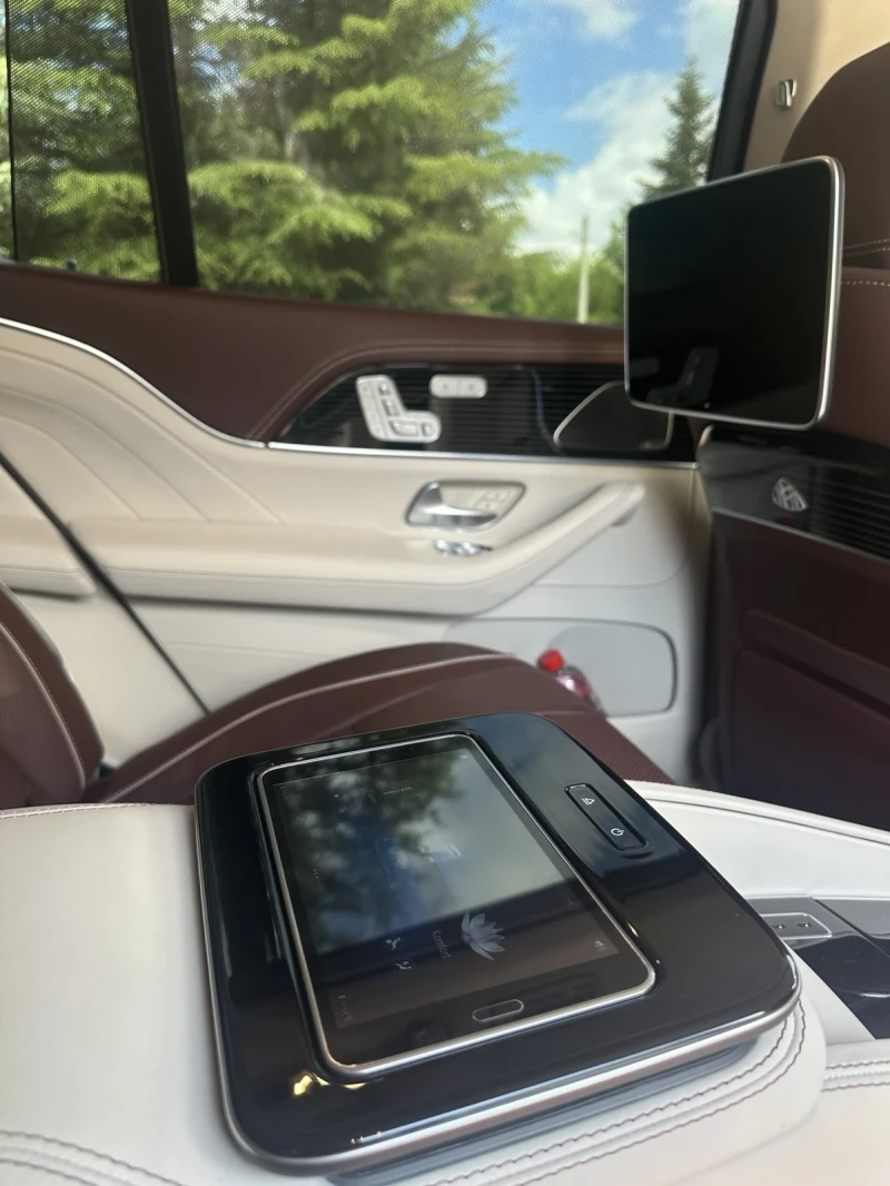 Mercedes-Benz GLS 600 Maybach, снимка 15 - Автомобили и джипове - 50417514