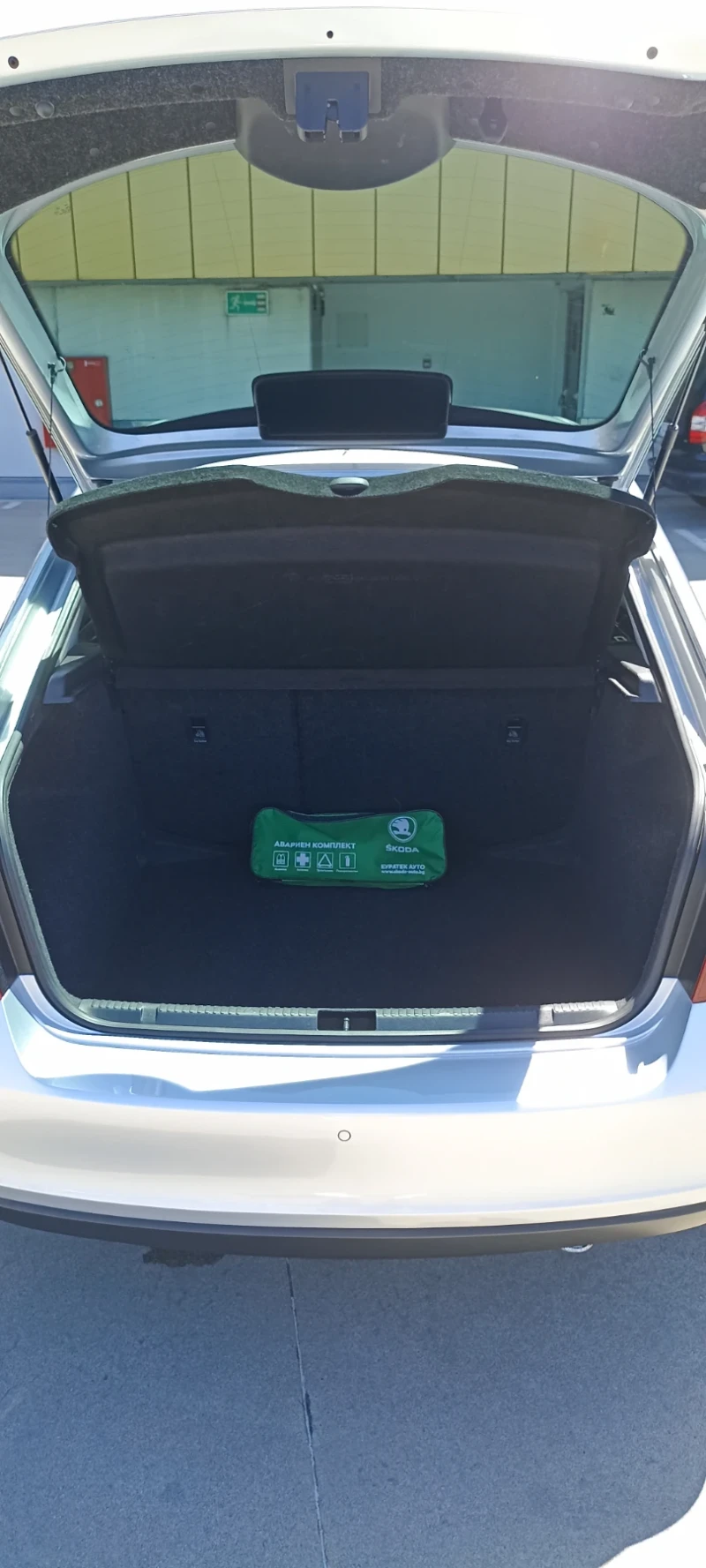 Skoda Rapid 1.0 TSI FACELIFT EDITION, снимка 11 - Автомобили и джипове - 52407763