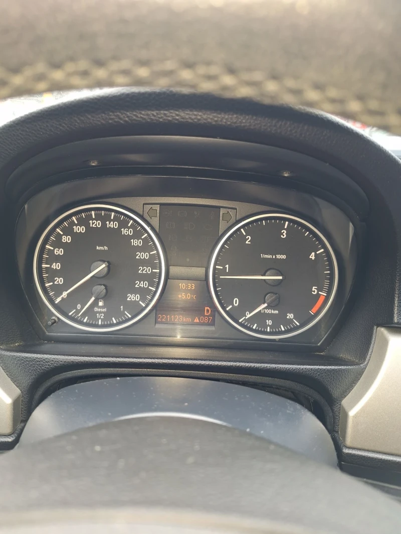 BMW 318 318D , снимка 16 - Автомобили и джипове - 53309393