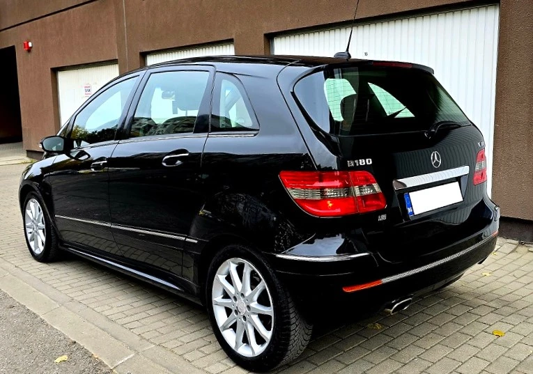 Mercedes-Benz B 180, снимка 5 - Автомобили и джипове - 47826936