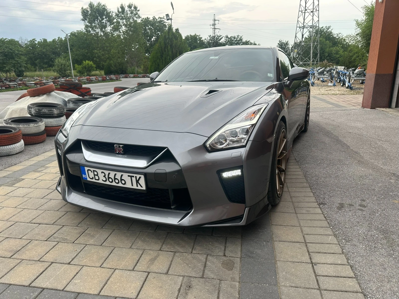 Nissan Gt-r  - изображение 2