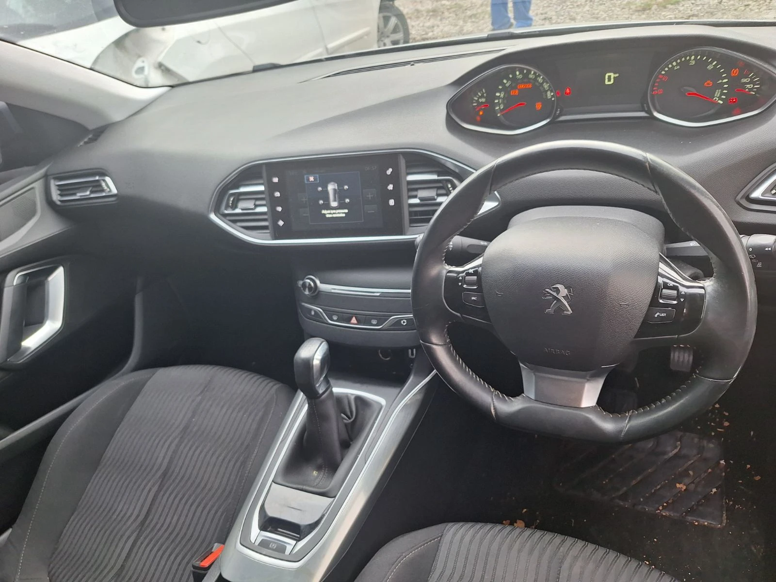 Peugeot 308 1.6HDI 100кс - изображение 6