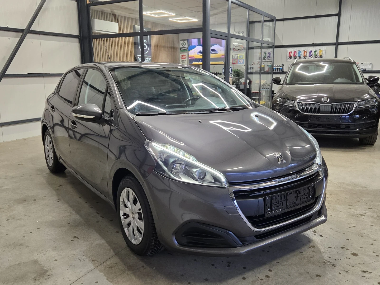 Peugeot 208 Facelift / 1.2 VTI / EU6 / 110k km - изображение 3