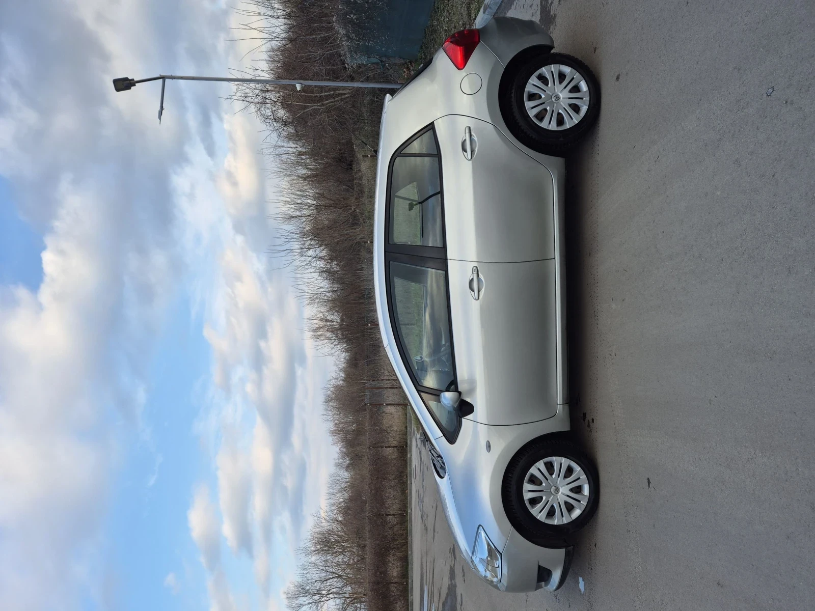 Toyota Auris 2.0  - изображение 3