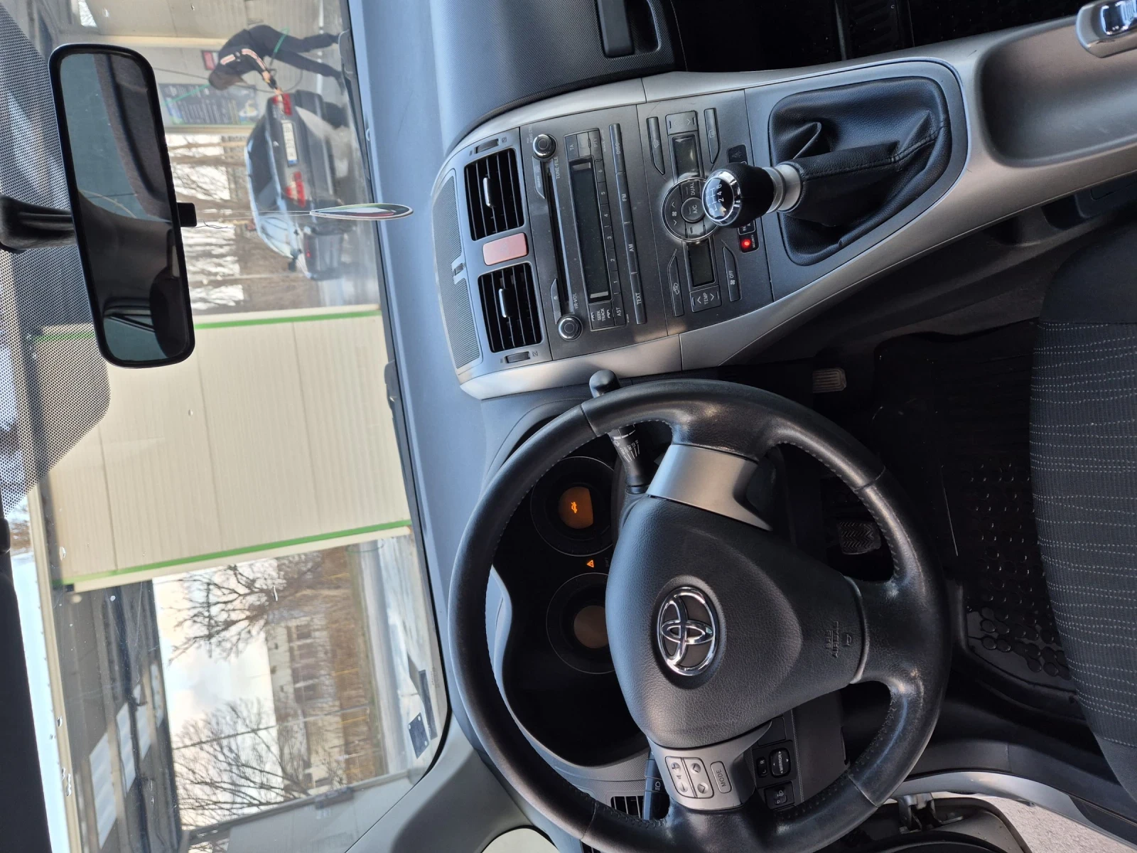Toyota Auris 2.0  - изображение 7