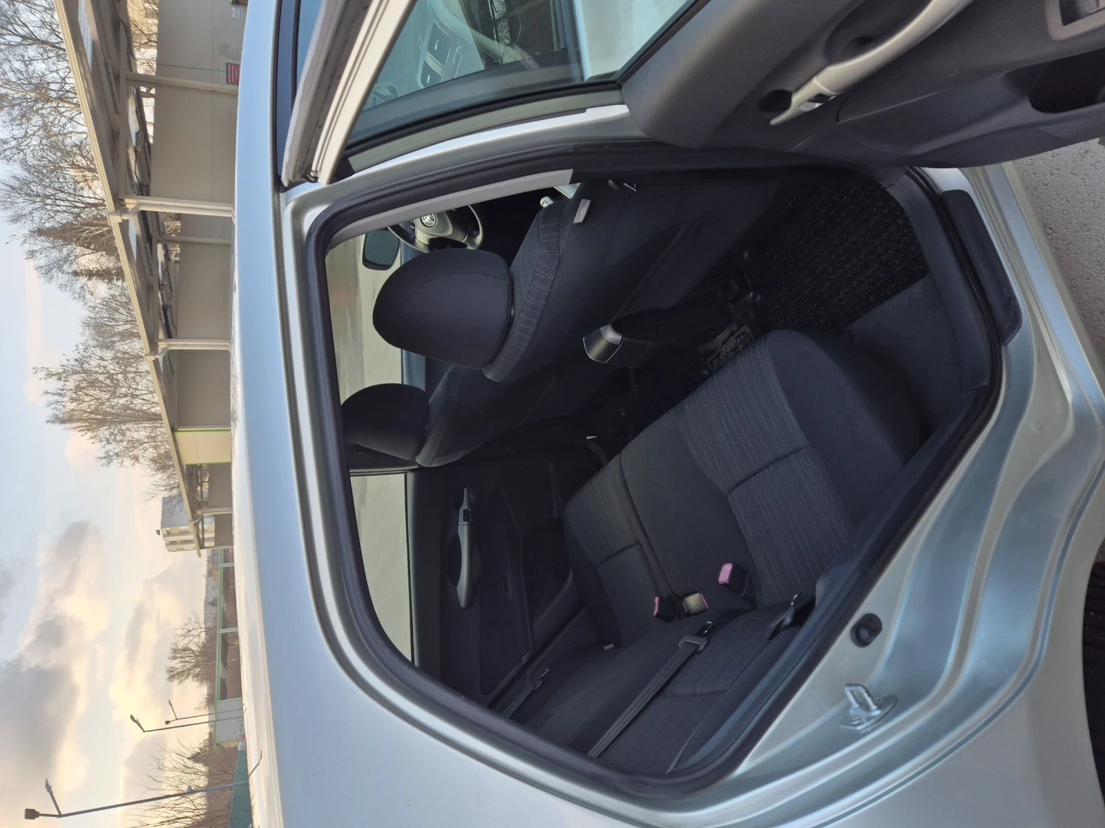 Toyota Auris 2.0  - изображение 9