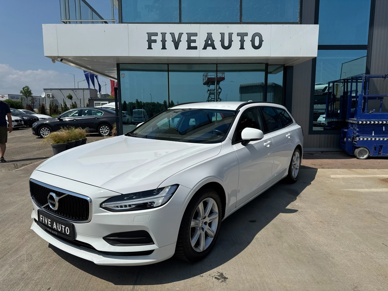 Volvo V90  - изображение 3