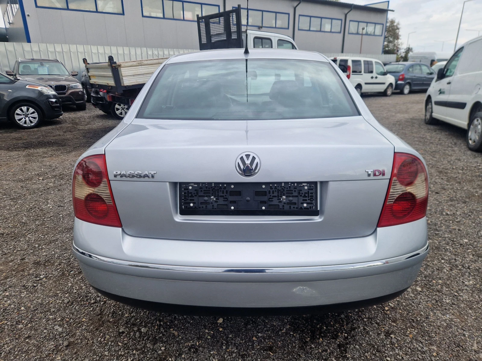 VW Passat 1.9TDI 131HP.HI-LINE ITALIA - изображение 6