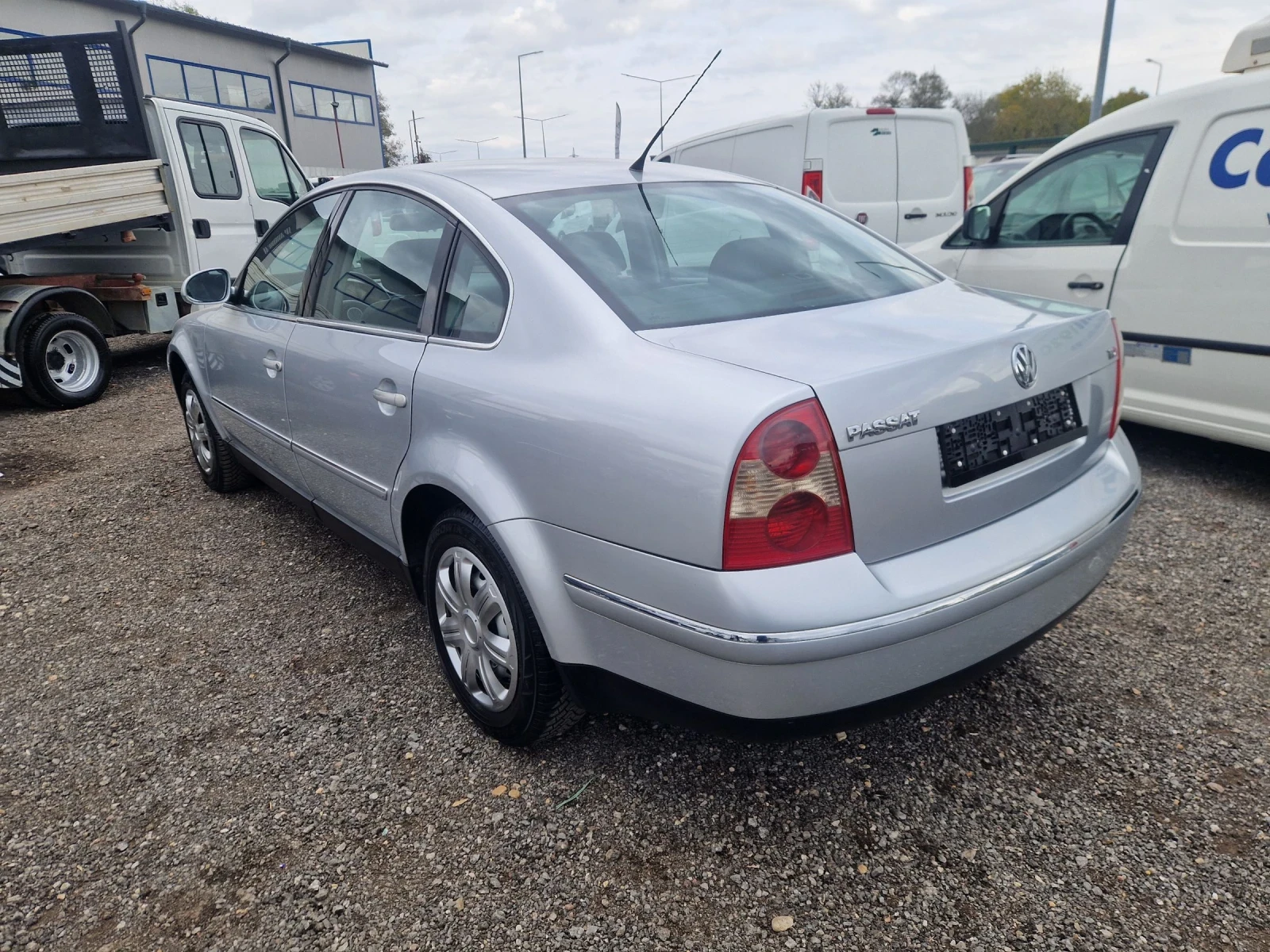 VW Passat 1.9TDI 131HP.HI-LINE ITALIA - изображение 5