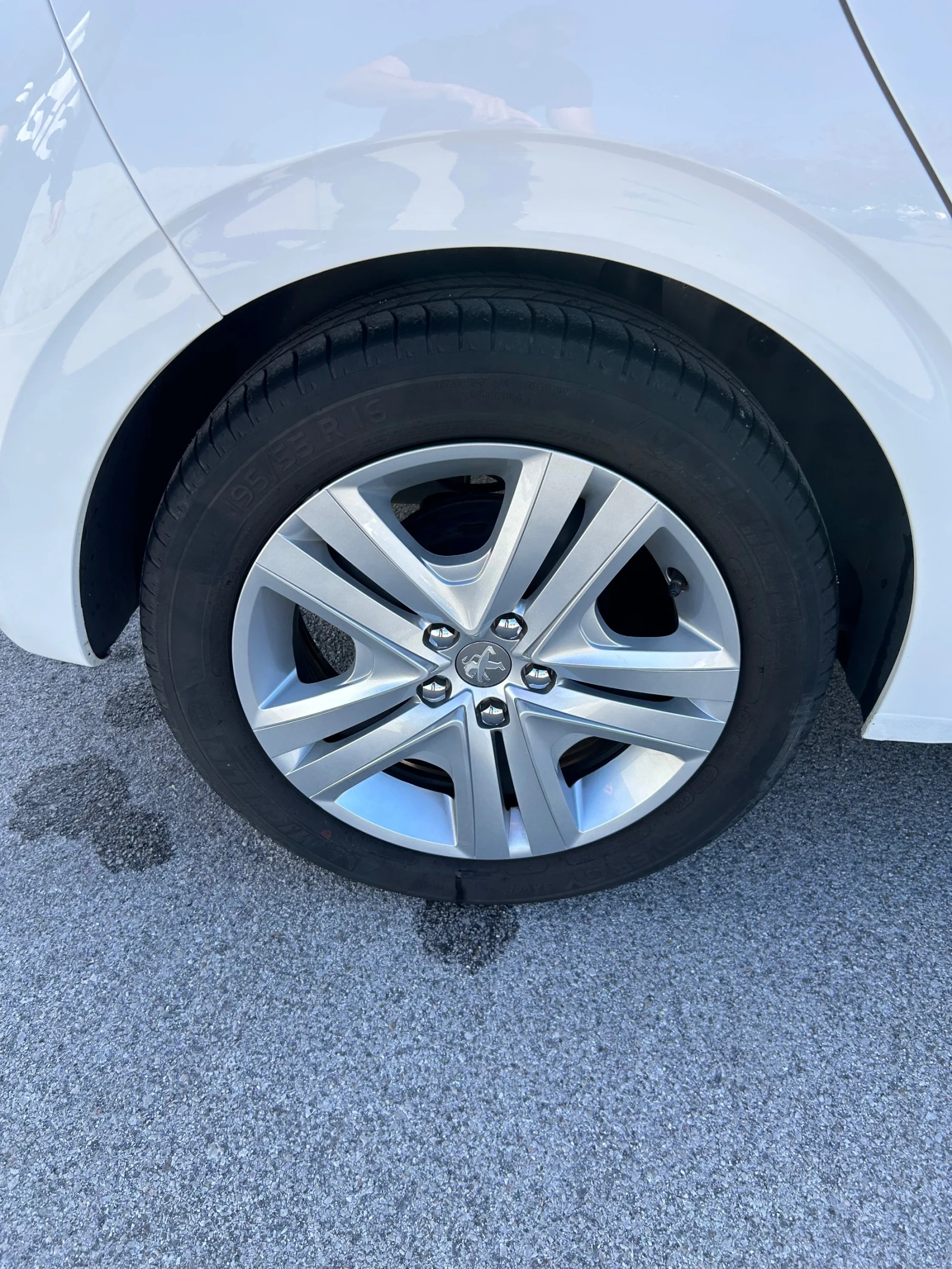 Peugeot 208 1.2 Pure Tech Euro6 Като нова - изображение 10