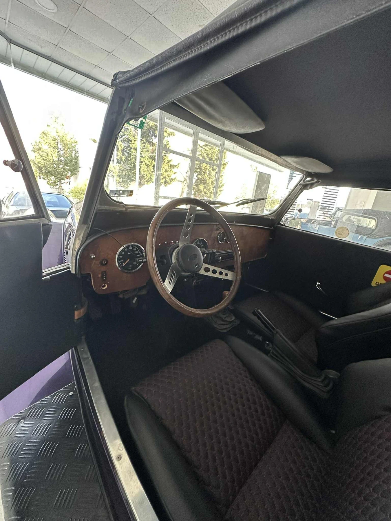 Ford Mustang Spartan MK2 - изображение 9