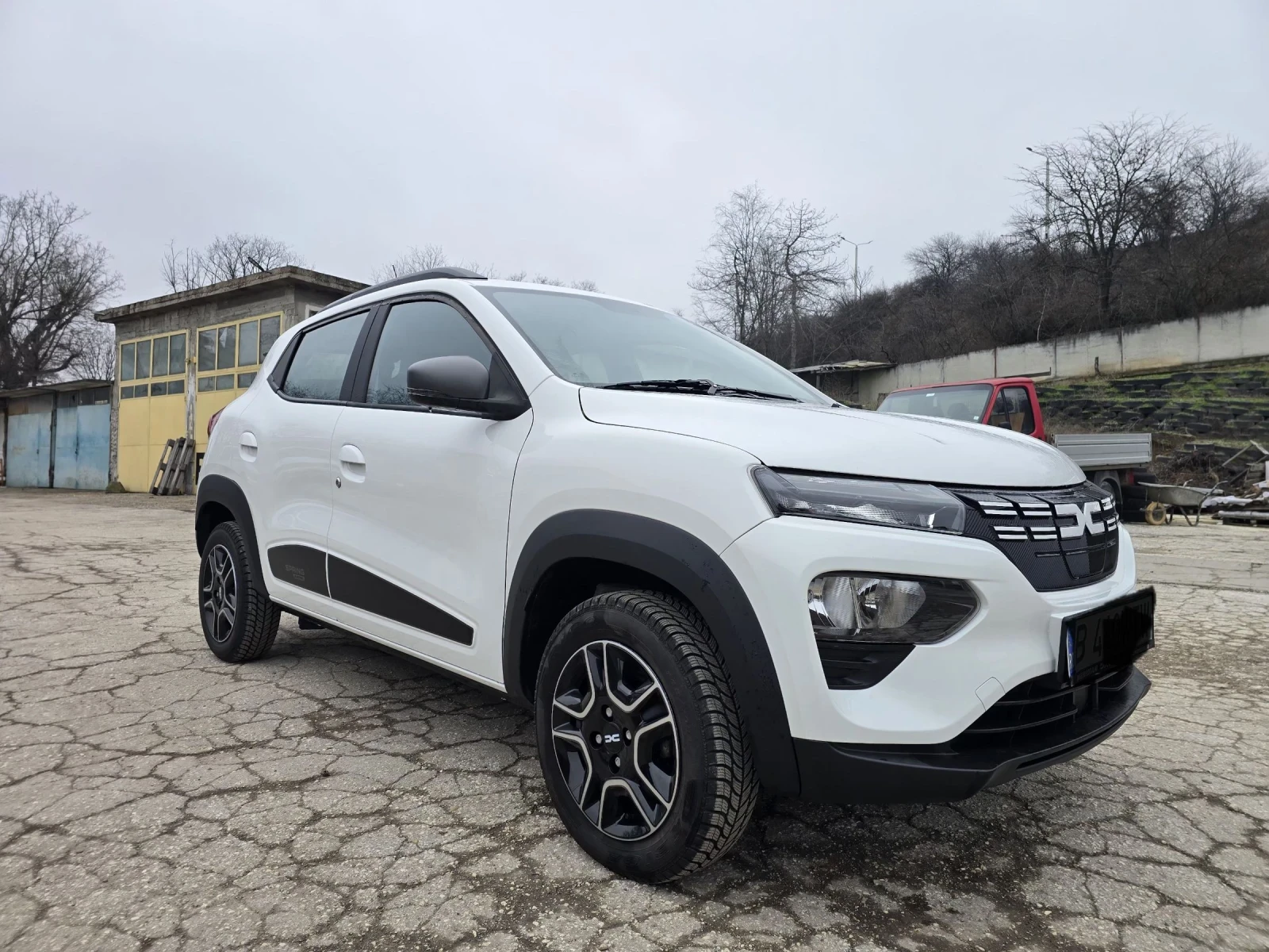 Dacia Spring Expression 45, 8100km - изображение 2