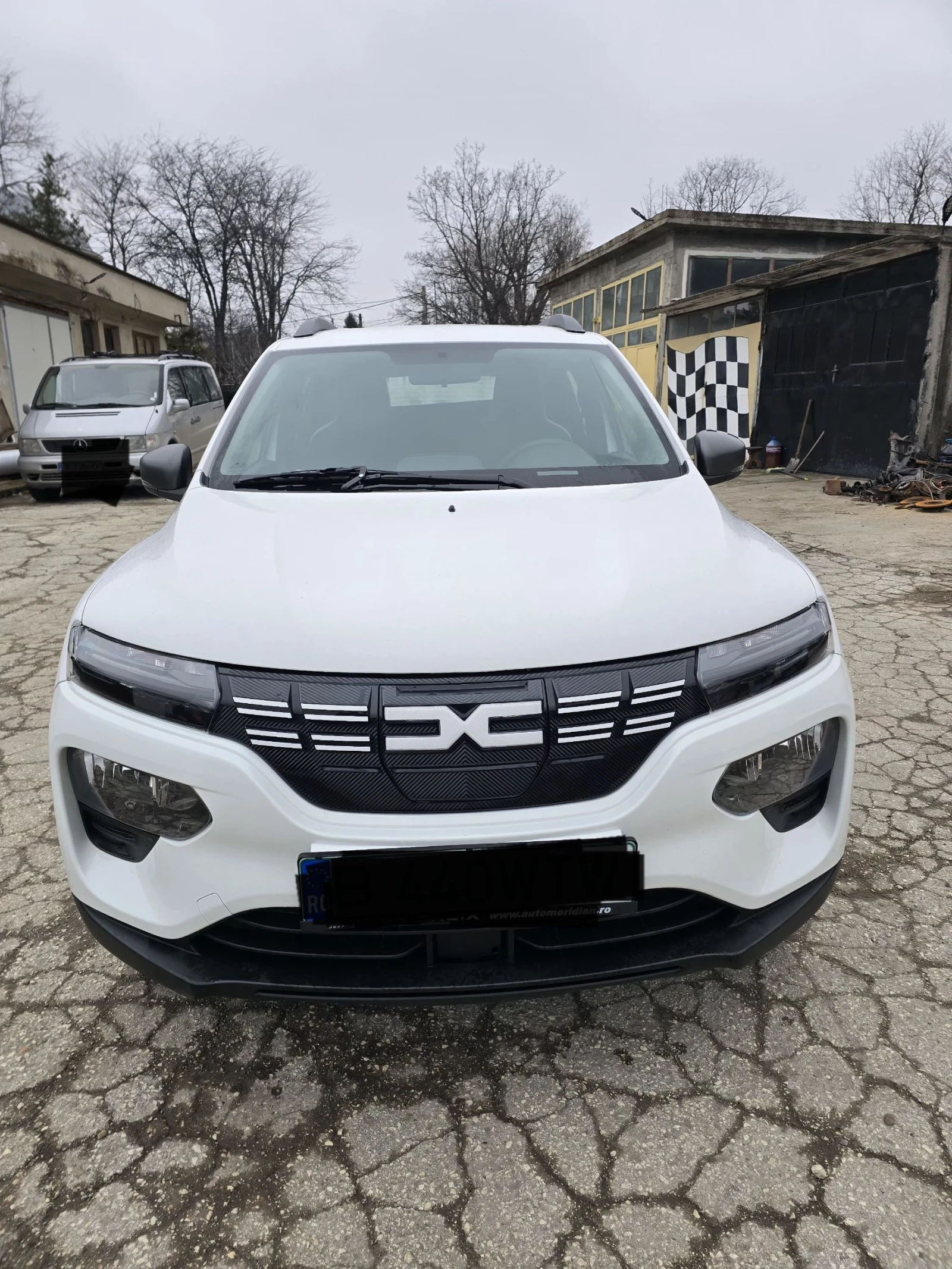 Dacia Spring Expression 45, 8100km - изображение 3