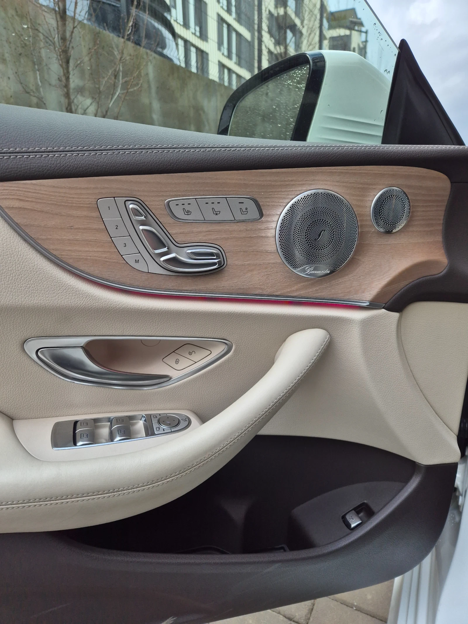 Mercedes-Benz E 400  - изображение 6