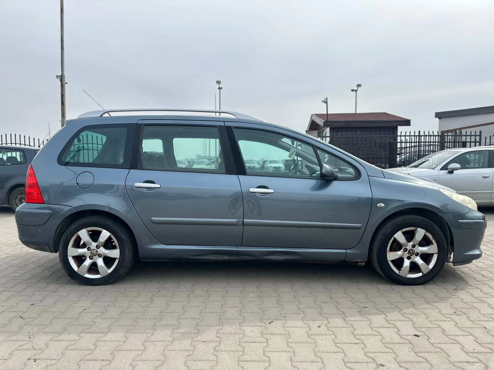 Peugeot 307 / 1.6D / 90 HP/ PANO / - изображение 6