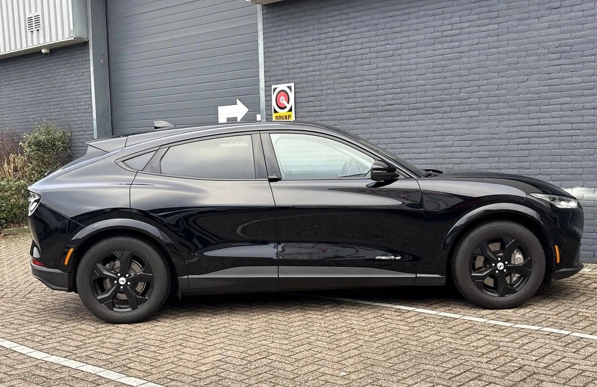 Ford Mustang Mach-E 76 KW Безупречна, снимка 6 - Автомобили и джипове - 53752325