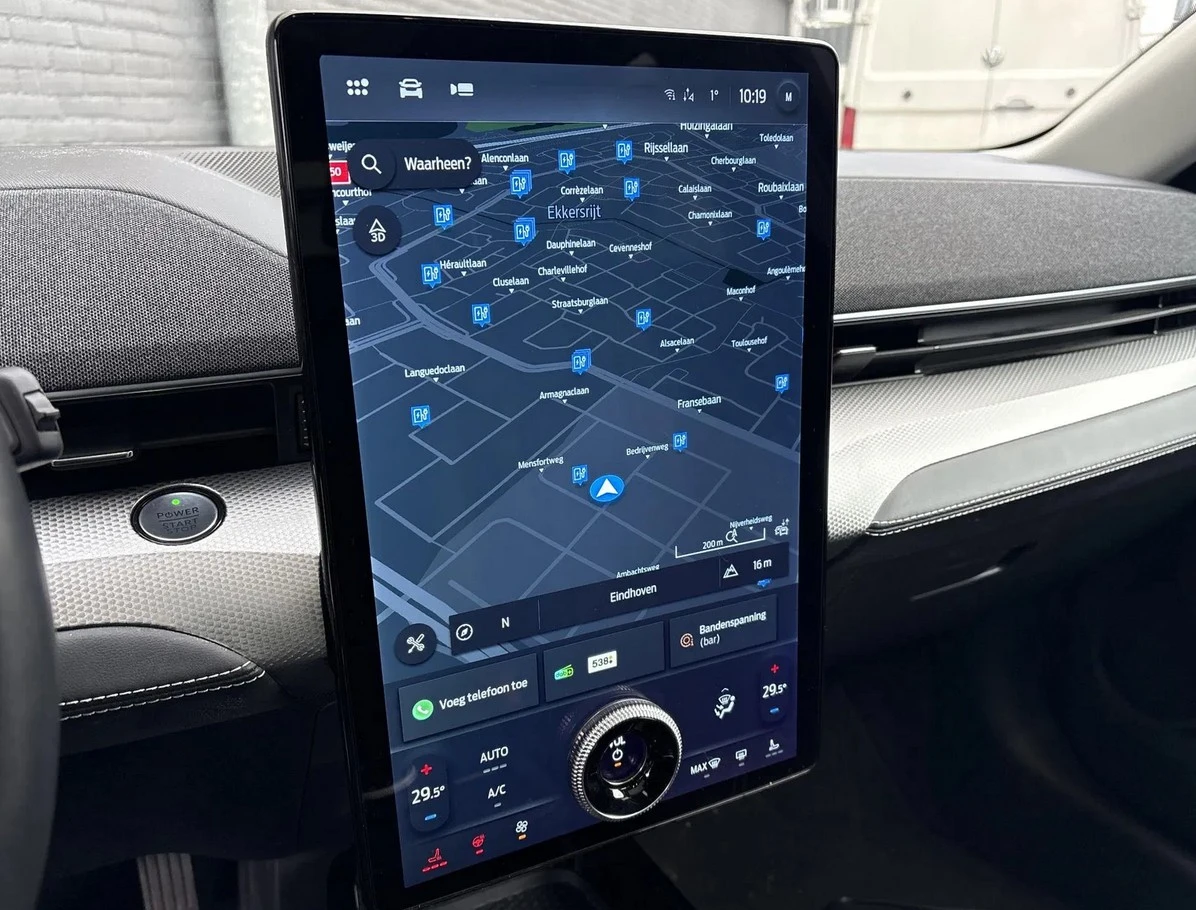 Ford Mustang Mach-E 76 KW Безупречна, снимка 9 - Автомобили и джипове - 53752325