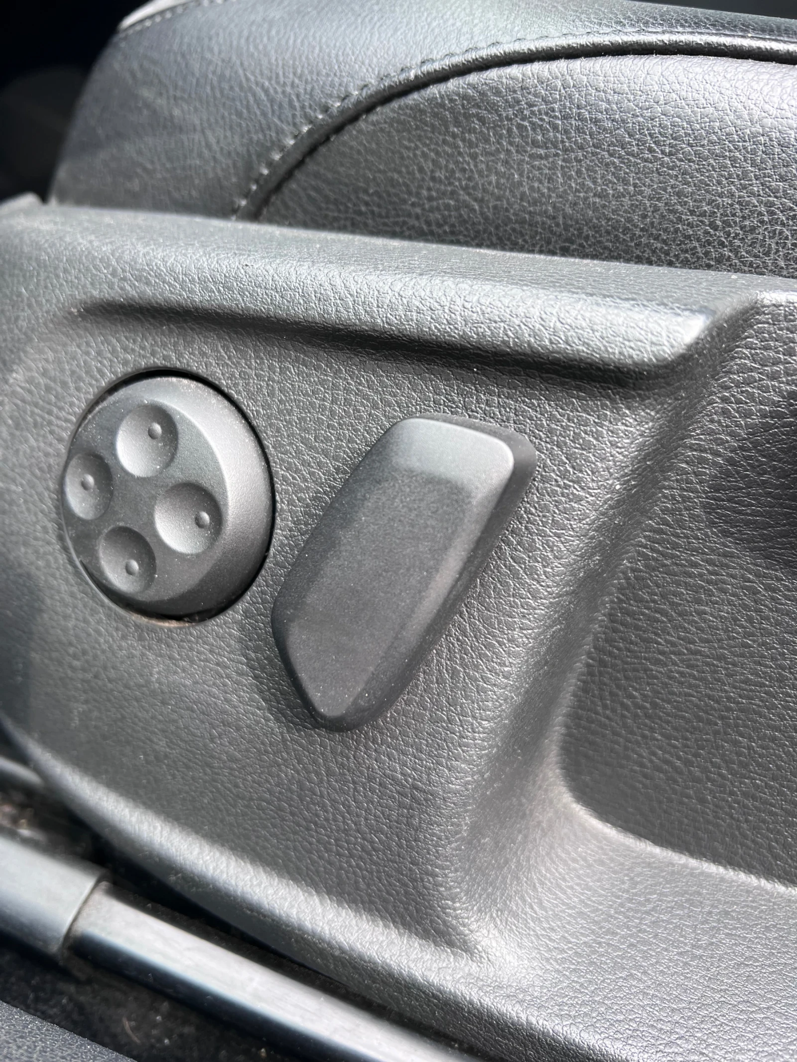 VW Passat Обслужен !! Full! Теглич! Печка!, снимка 13 - Автомобили и джипове - 53928584