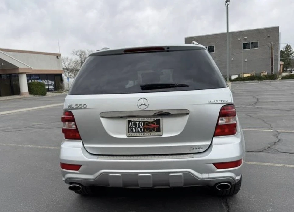 Mercedes-Benz ML 550 AMG * НА ПРУЖИНИ * ШИБИДАХ * БЕЗ ИНЦИДЕНТ * , снимка 4 - Автомобили и джипове - 54068591