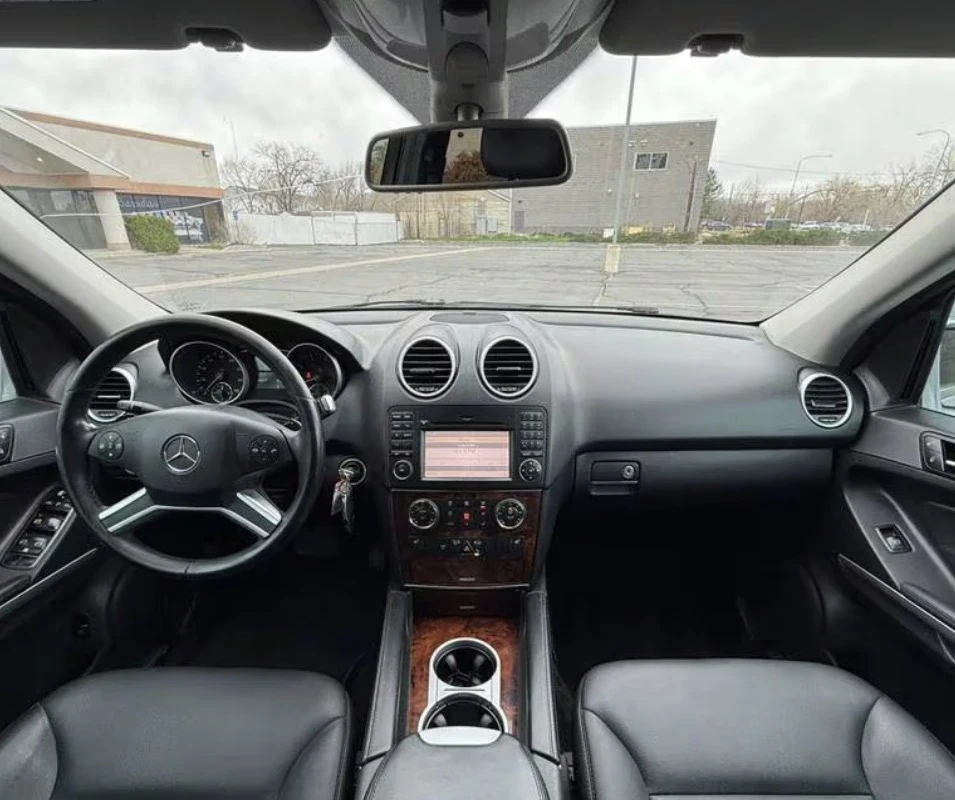 Mercedes-Benz ML 550 AMG * НА ПРУЖИНИ * ШИБИДАХ * БЕЗ ИНЦИДЕНТ * , снимка 9 - Автомобили и джипове - 54068591