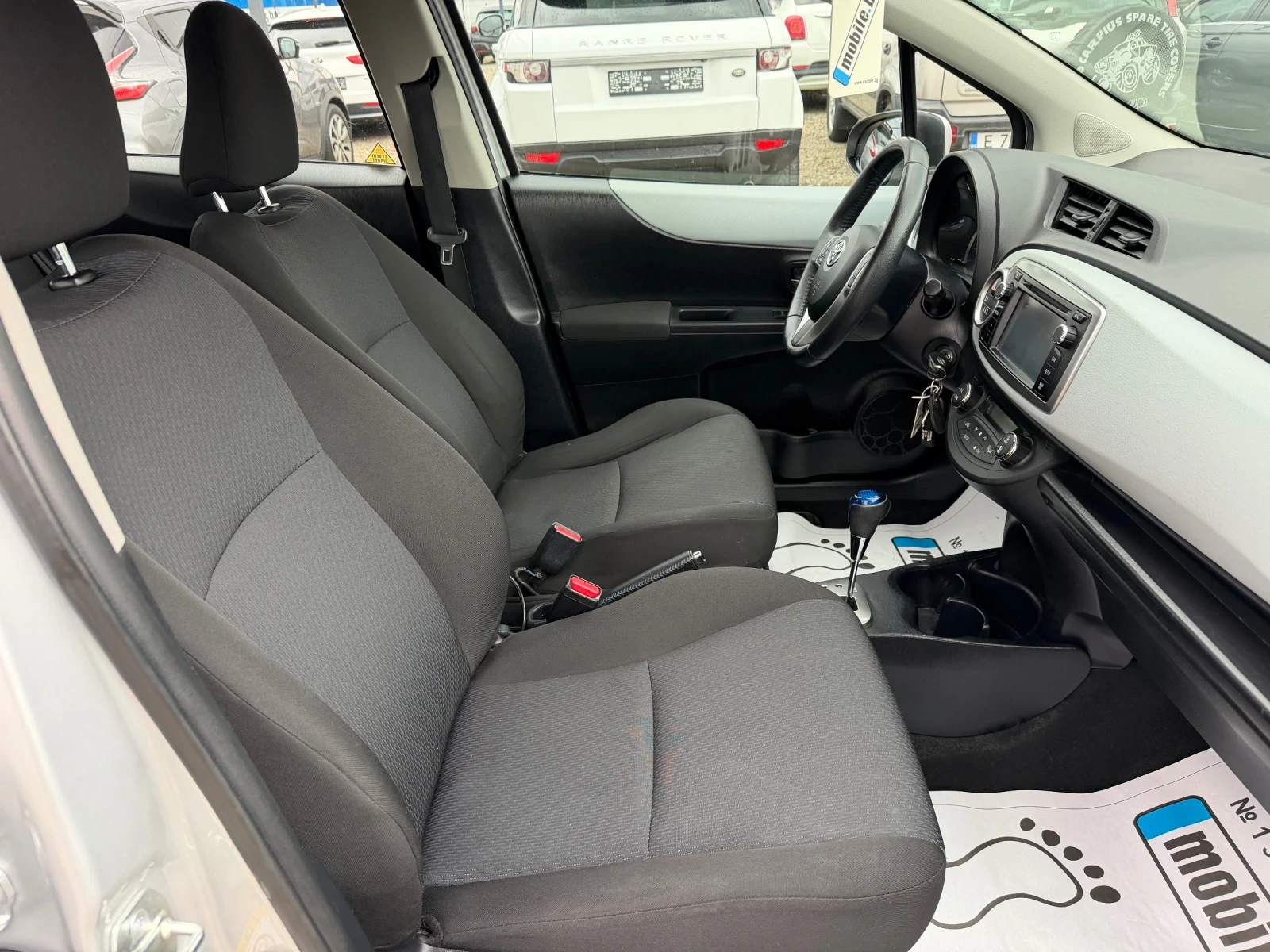 Toyota Yaris 1.5i/hybrid/NAVI/EVRO5B/, снимка 12 - Автомобили и джипове - 54071878