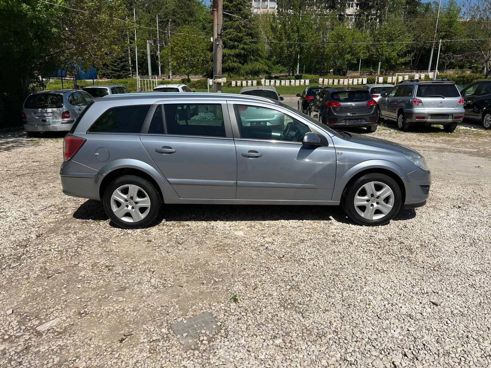 Opel Astra 1, 7cdti , снимка 3 - Автомобили и джипове - 54329726