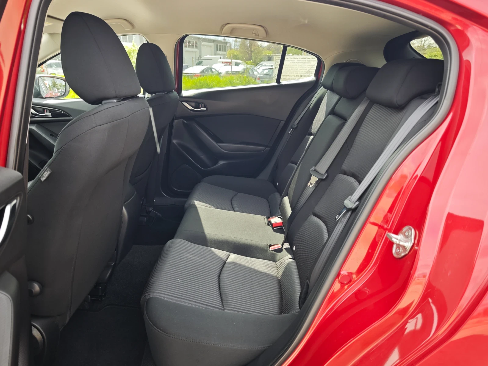 Mazda 3 2.2d-SKYACTIVE, снимка 11 - Автомобили и джипове - 54395584