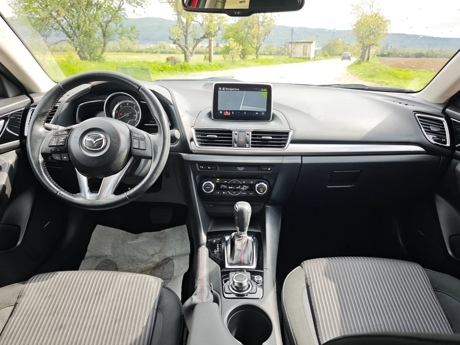Mazda 3 2.2d-SKYACTIVE, снимка 7 - Автомобили и джипове - 54395584