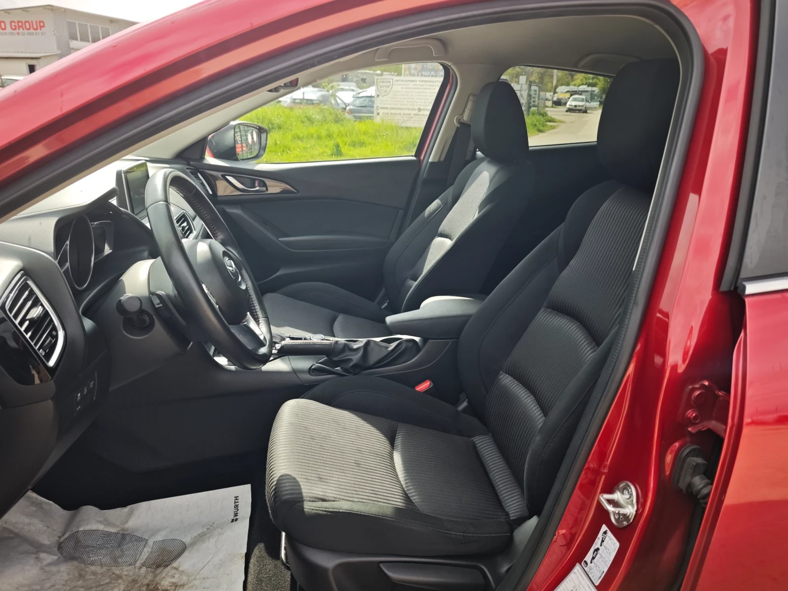 Mazda 3 2.2d-SKYACTIVE, снимка 10 - Автомобили и джипове - 54395584