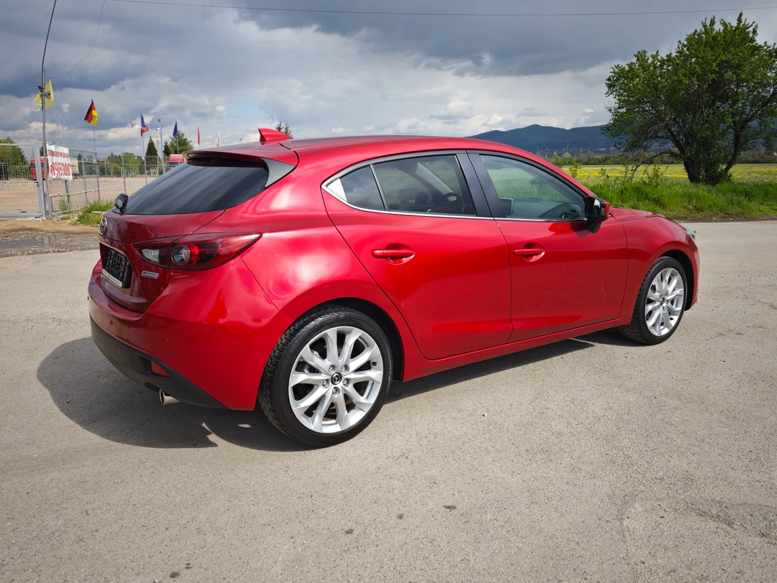 Mazda 3 2.2d-SKYACTIVE, снимка 6 - Автомобили и джипове - 54395584