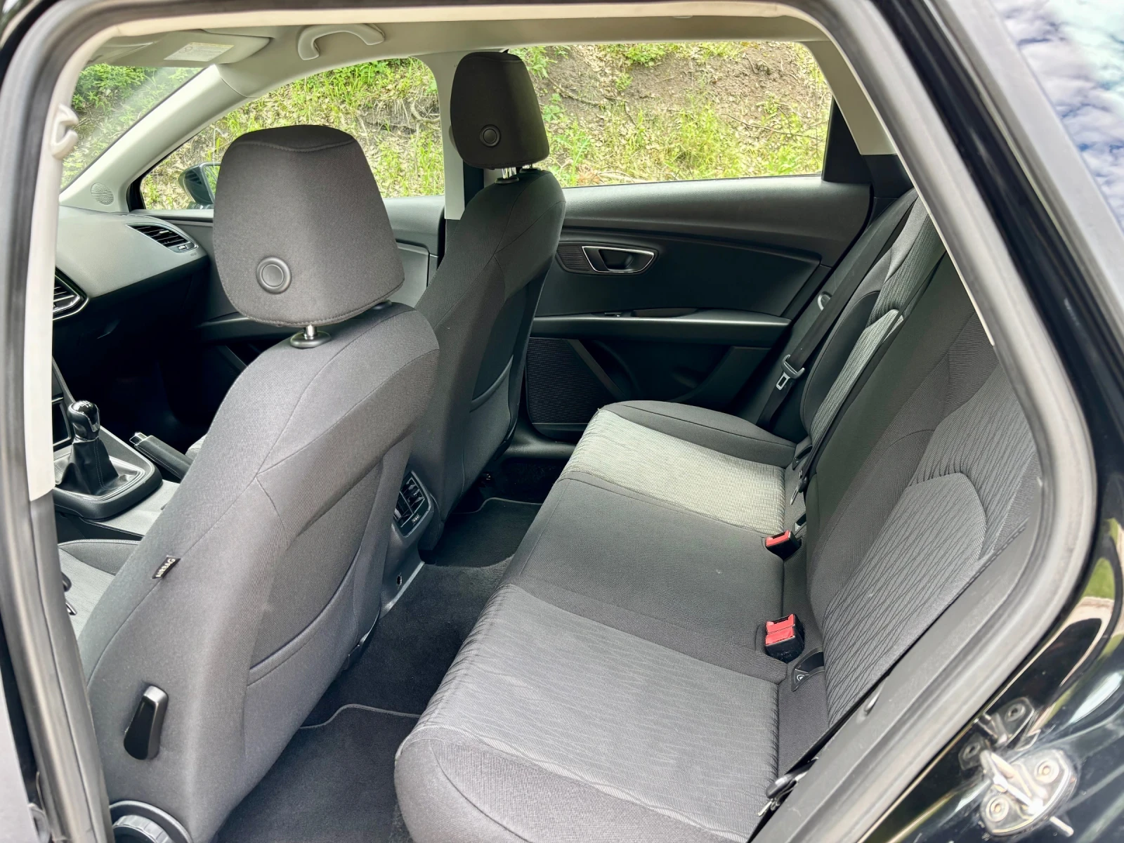 Seat Leon, снимка 8 - Автомобили и джипове - 54606943