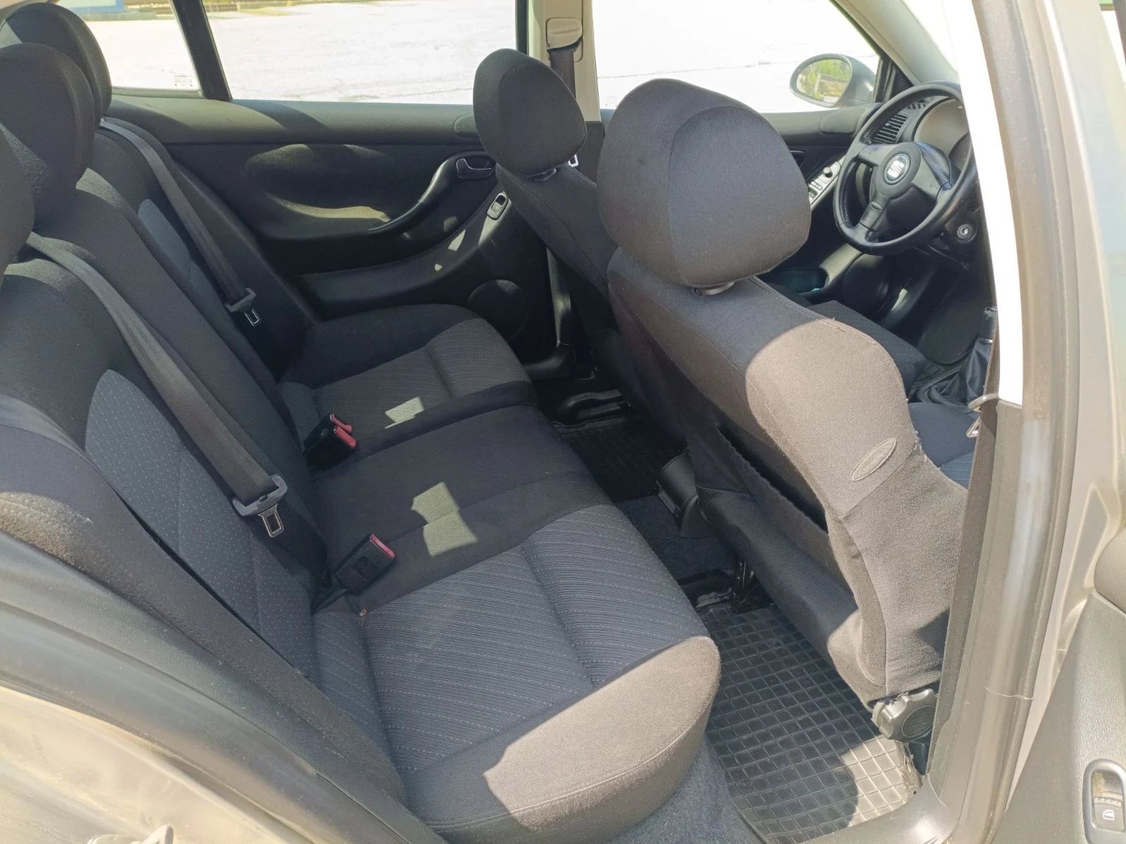 Seat Leon 1.9 TDI, снимка 14 - Автомобили и джипове - 54751895