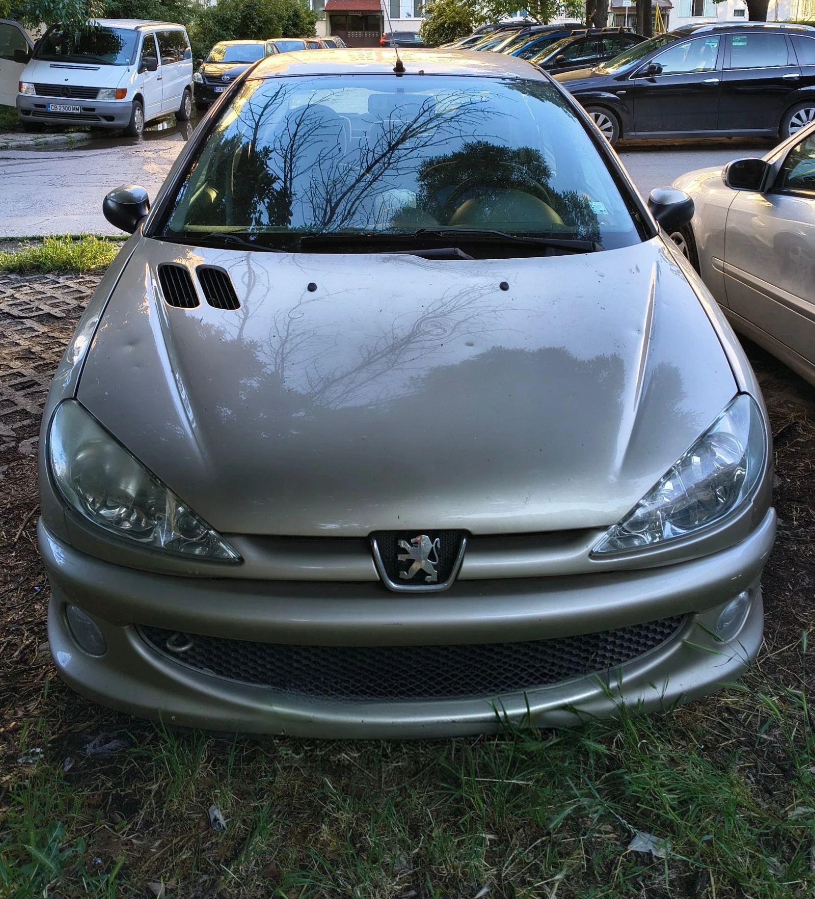 Peugeot 206 Sedan, снимка 3 - Автомобили и джипове - 54782745