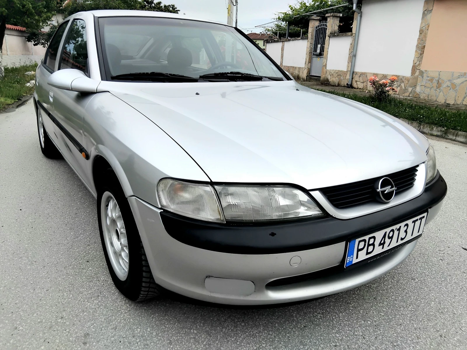 Opel Vectra 1.6.МОНО.75к+ КЛИМА + ГАЗ , снимка 8 - Автомобили и джипове - 54795248