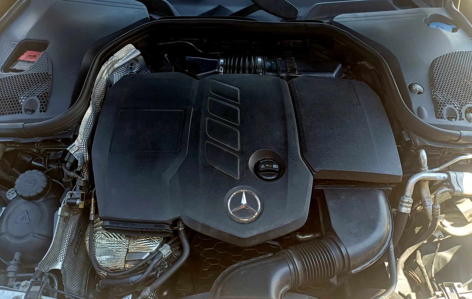Mercedes-Benz E 220 2.0D 194к.с., снимка 6 - Автомобили и джипове - 54930446