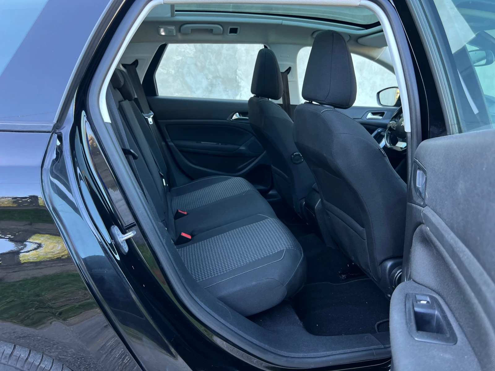 Peugeot 308 AVTO NAVI PANORAMA , снимка 11 - Автомобили и джипове - 55287005