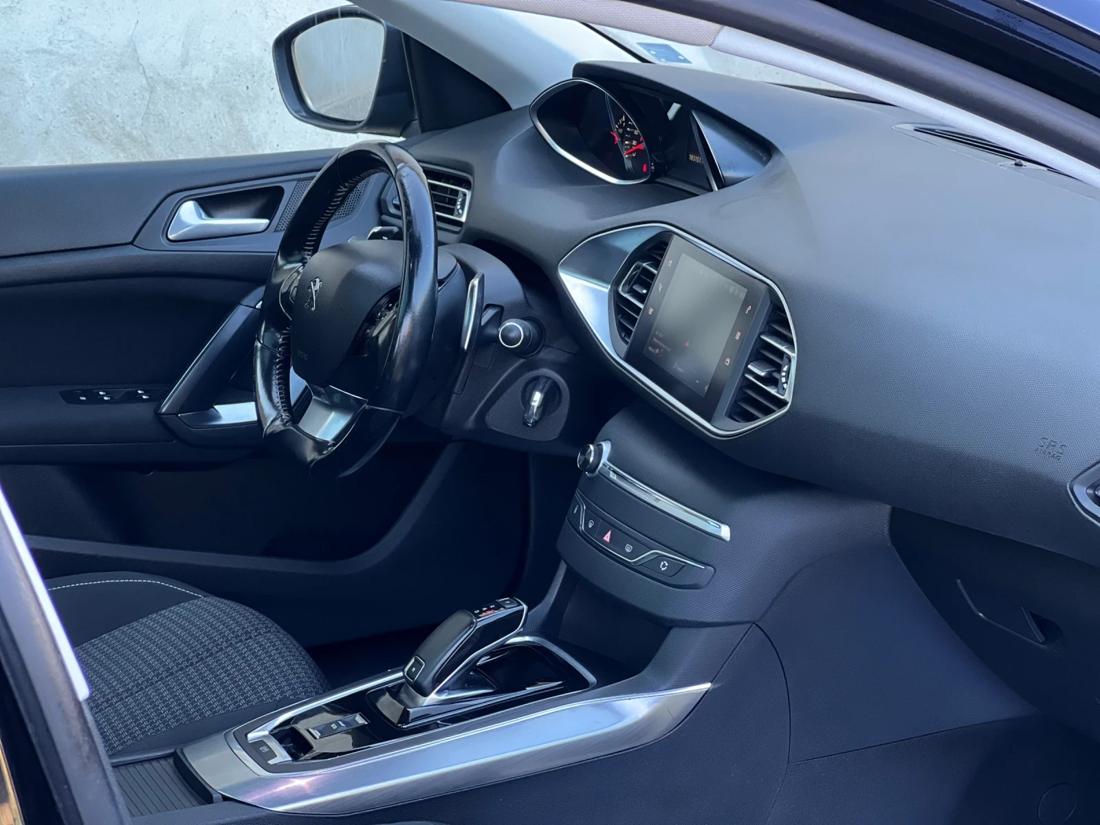 Peugeot 308 AVTO NAVI PANORAMA , снимка 9 - Автомобили и джипове - 55287005