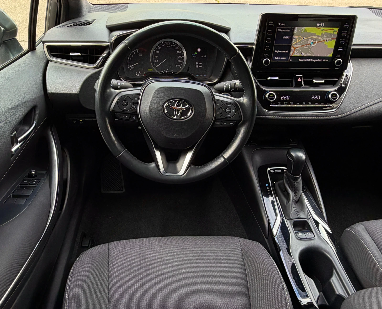 Toyota Corolla 1.8HSD в гаранция - 2бр., снимка 7 - Автомобили и джипове - 55293947