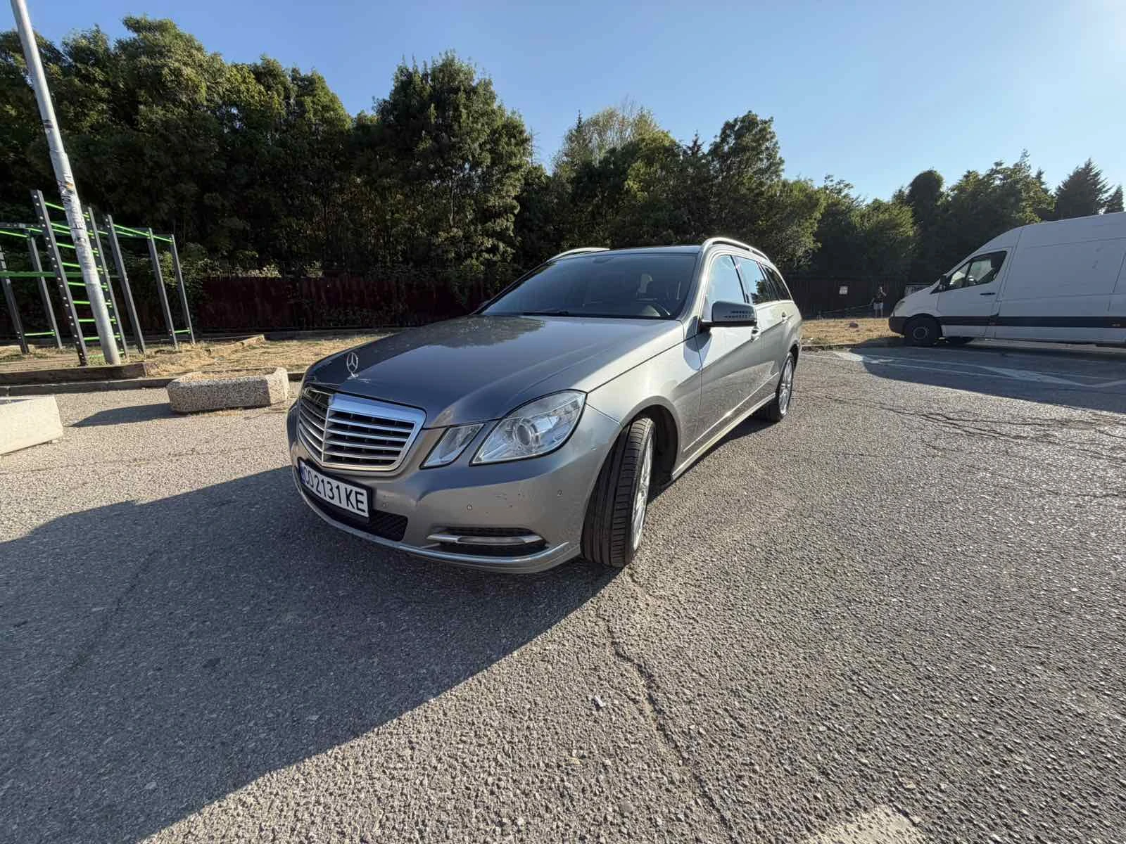 Mercedes-Benz E 220 Mercedes-Benz E-Klasse E 220 CDI T BlueEFFICIENCY , снимка 3 - Автомобили и джипове - 55630184