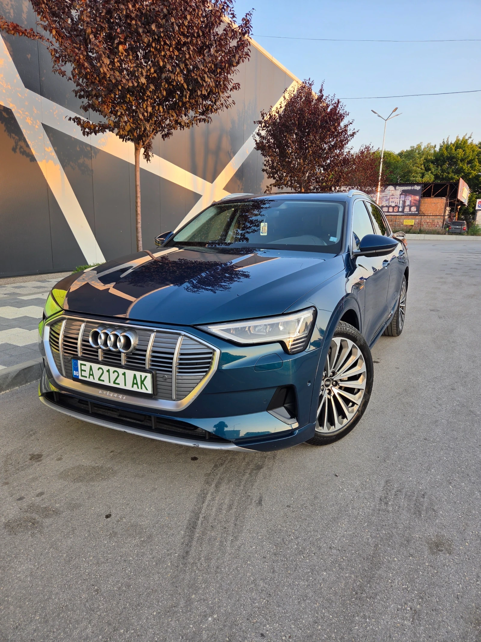 Audi E-Tron 50 quattro