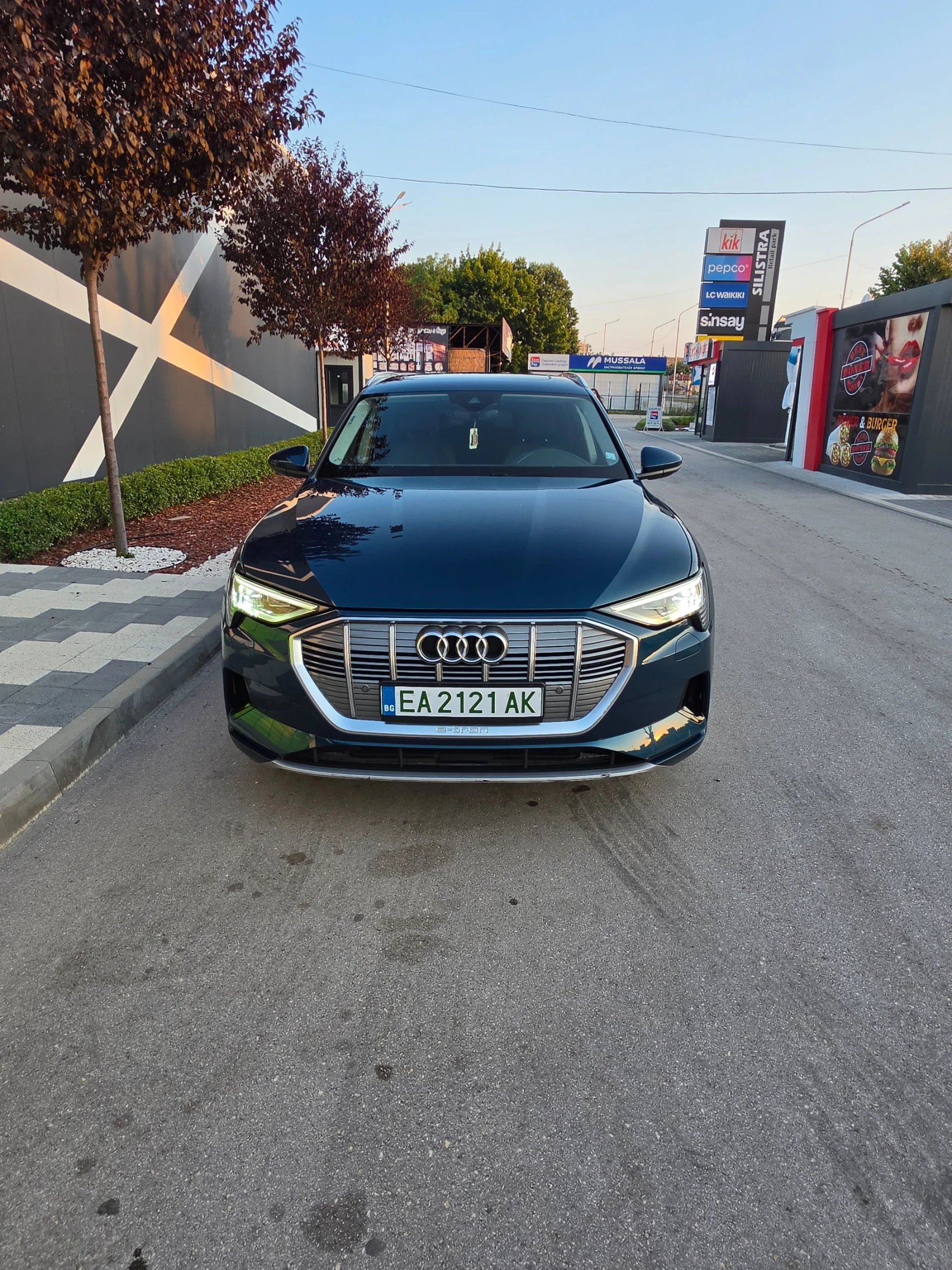Audi E-Tron 50 quattro, снимка 7 - Автомобили и джипове - 55651557