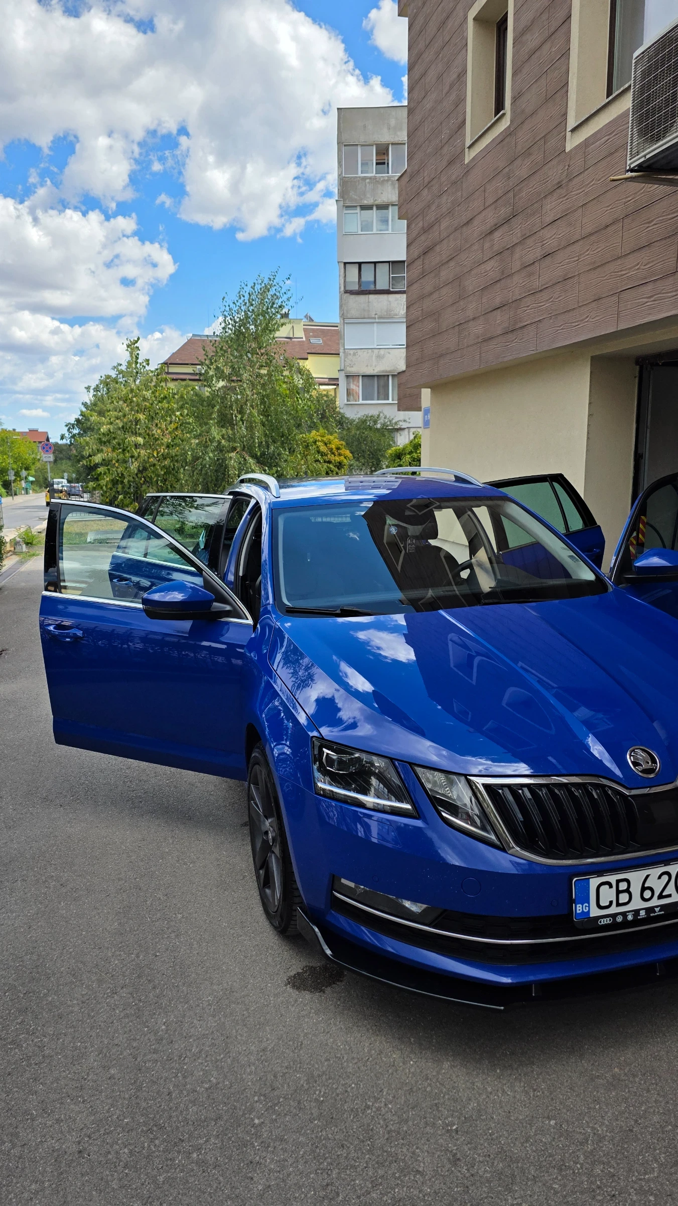 Skoda Octavia 150 HP* 2.0TDI DSG* 4?4* Laneassistant* MATRIX?AMB, снимка 4 - Автомобили и джипове - 55950772