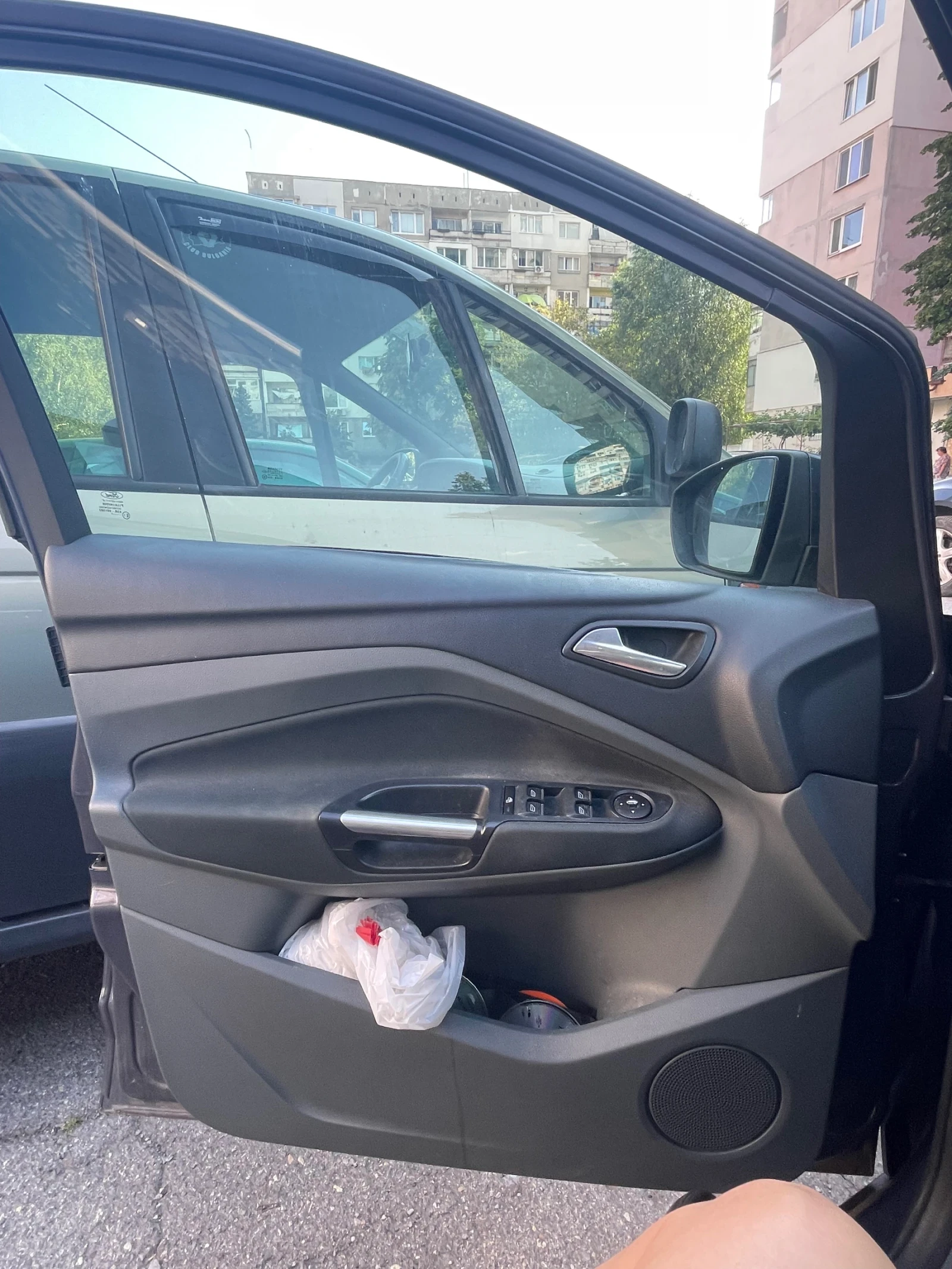 Ford Grand C-Max, снимка 14 - Автомобили и джипове - 55998937