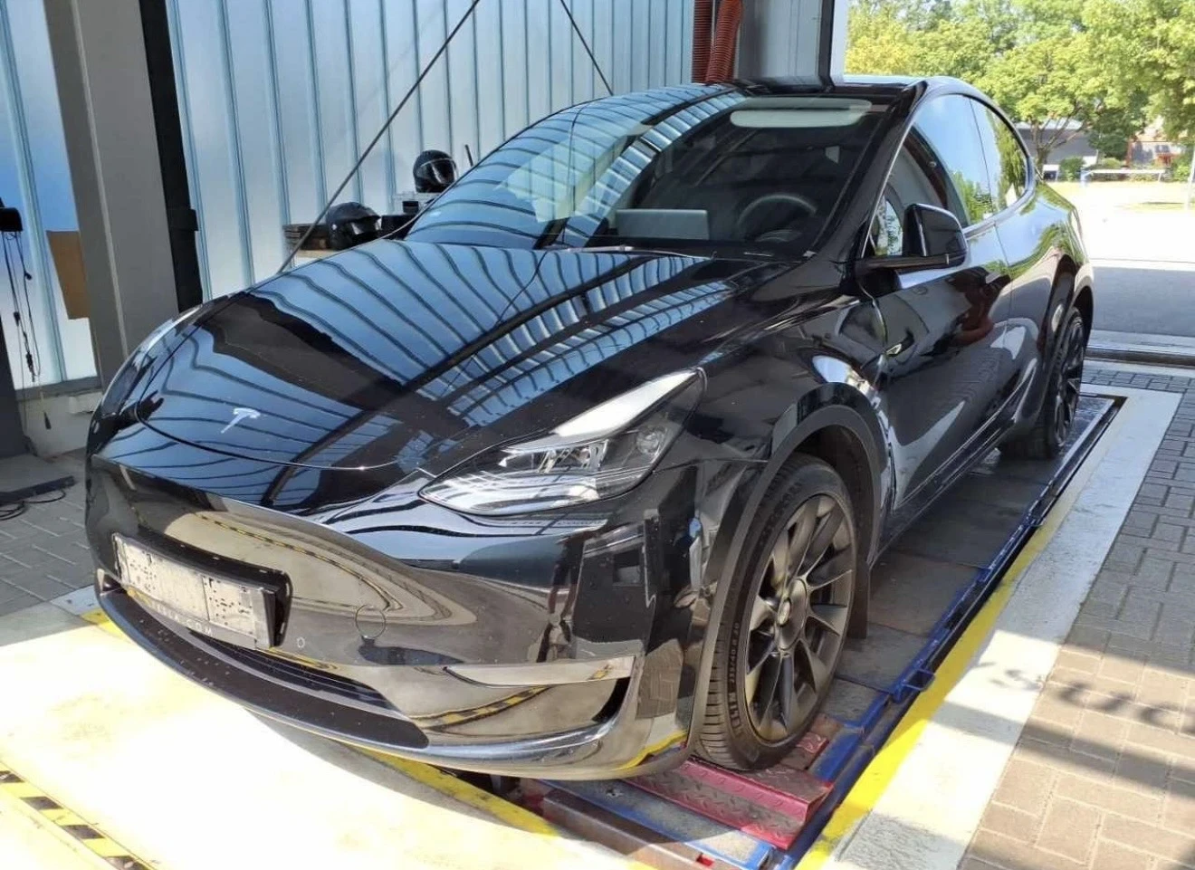 Tesla Model Y !!!ОЧАКВАН ВНОС!!! LONG RANGE DUAL MOTOR SOH92%, снимка 2 - Автомобили и джипове - 56081075