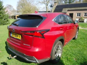 Lexus NX 300h Luxury Line 4х4 Distronic , снимка 3