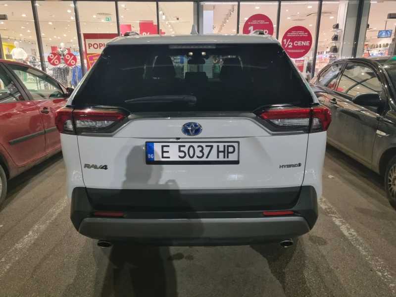 Toyota Rav4, снимка 4 - Автомобили и джипове - 48719375