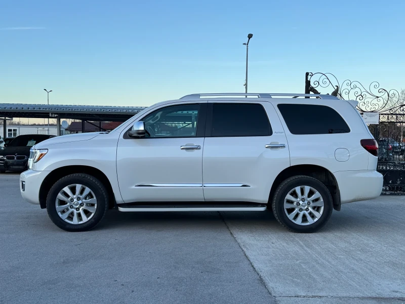 Toyota Sequoia 5.7V8 PLATINUM 4WD, снимка 2 - Автомобили и джипове - 49017381